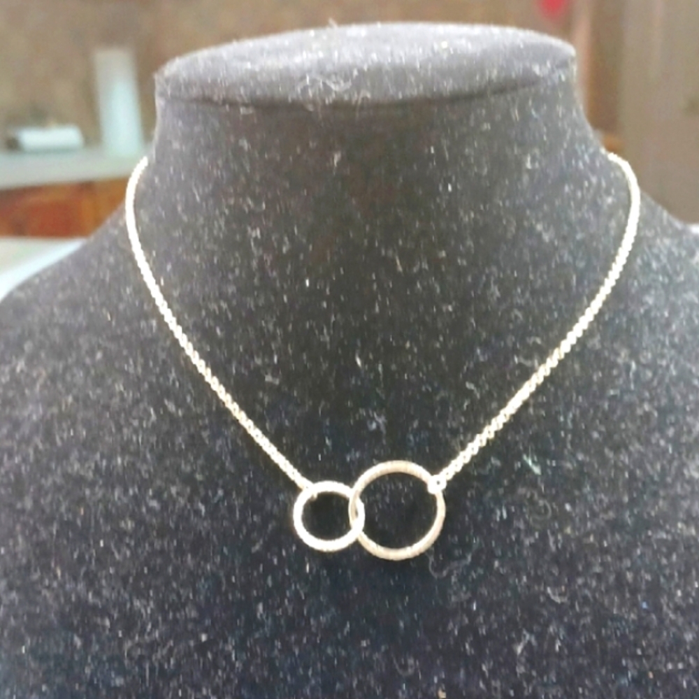 Elegant Sterling Silver 925  Interlocking Circle Of Life  Necklace 16 L